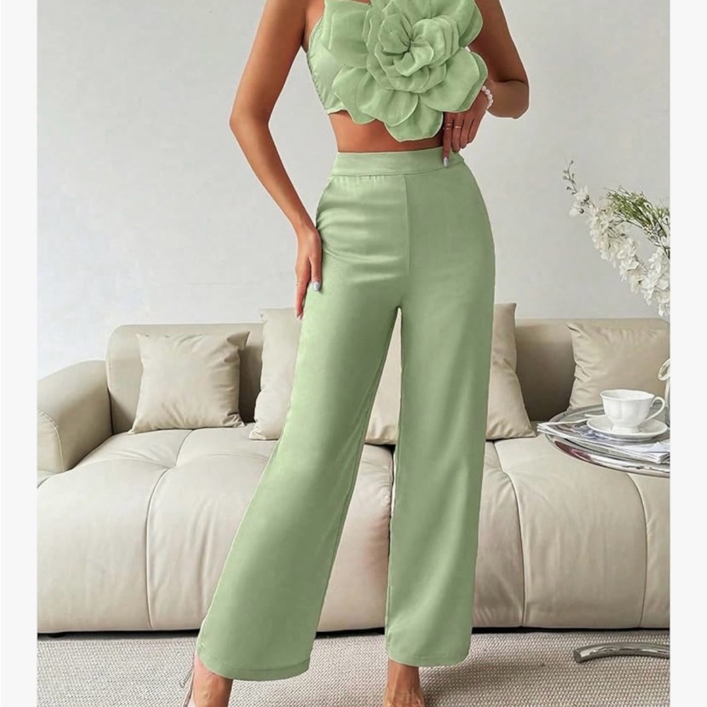 Women's Two Piece Outfit Big 3D Flower Front